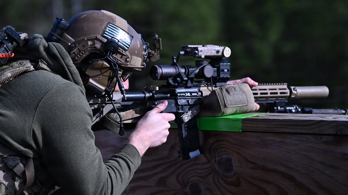 ᴅᴇᴡ tweet media