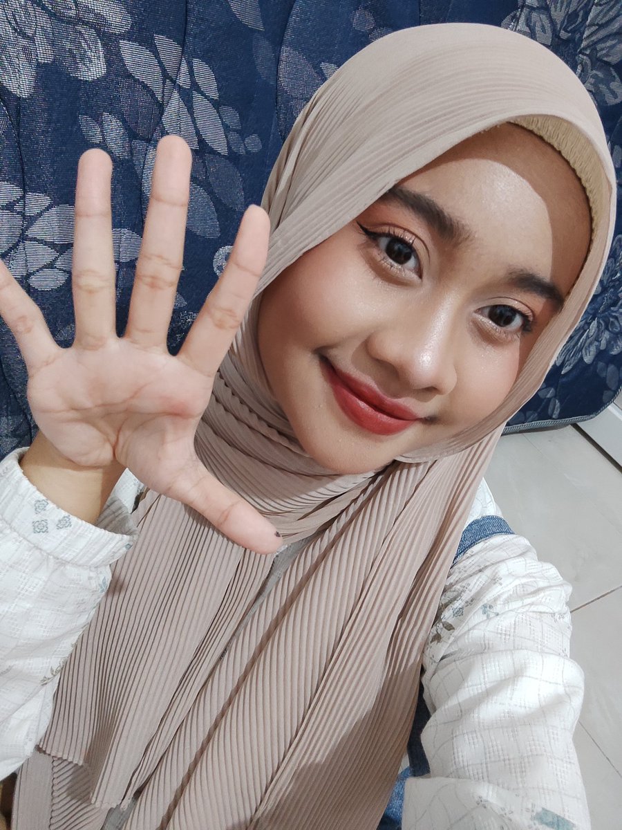 Suyuurii. tweet media