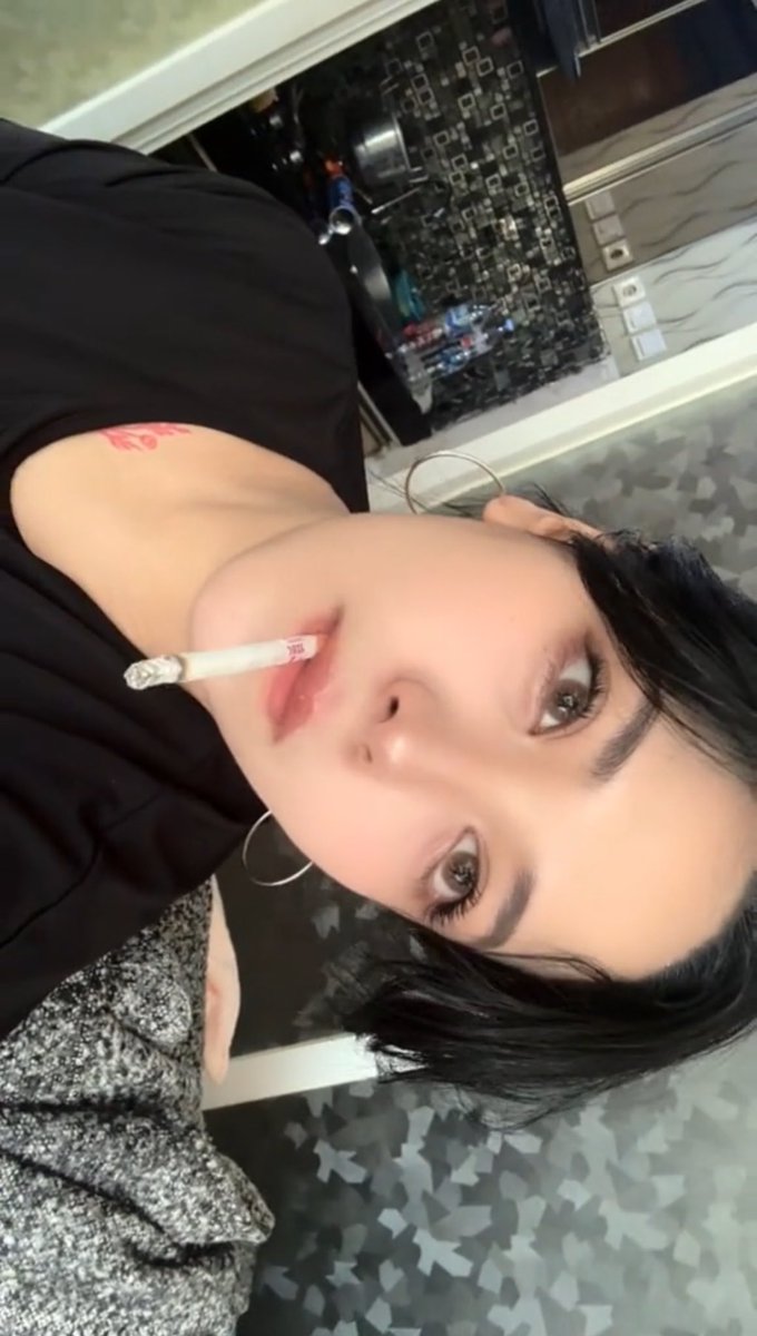 𝐫𝐚𝐚🦋 tweet media