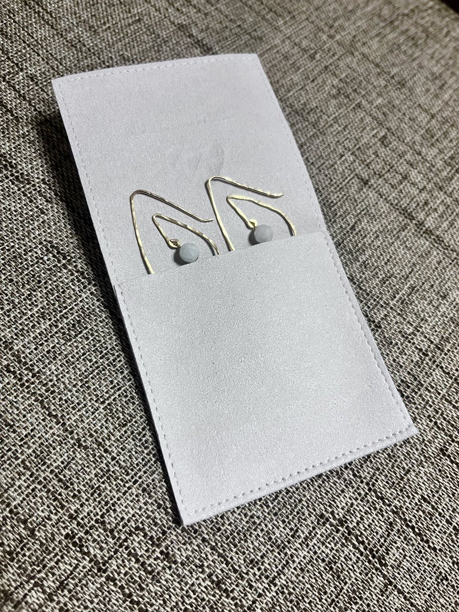 Kaeruyay's tweet photo. オーダーしていたロゴ入りポーチが届きました！😊　オンラインストアに掲載予定。
ご自分のジュエリーの保存用に、ギフトに添えたりしていただけます。
5月23日（土）出展のデザインフェスタにも持参します。 https://t.co/a8RoIns3oc