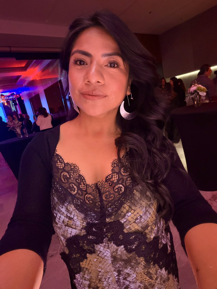 Indira Kempis de I. tweet media