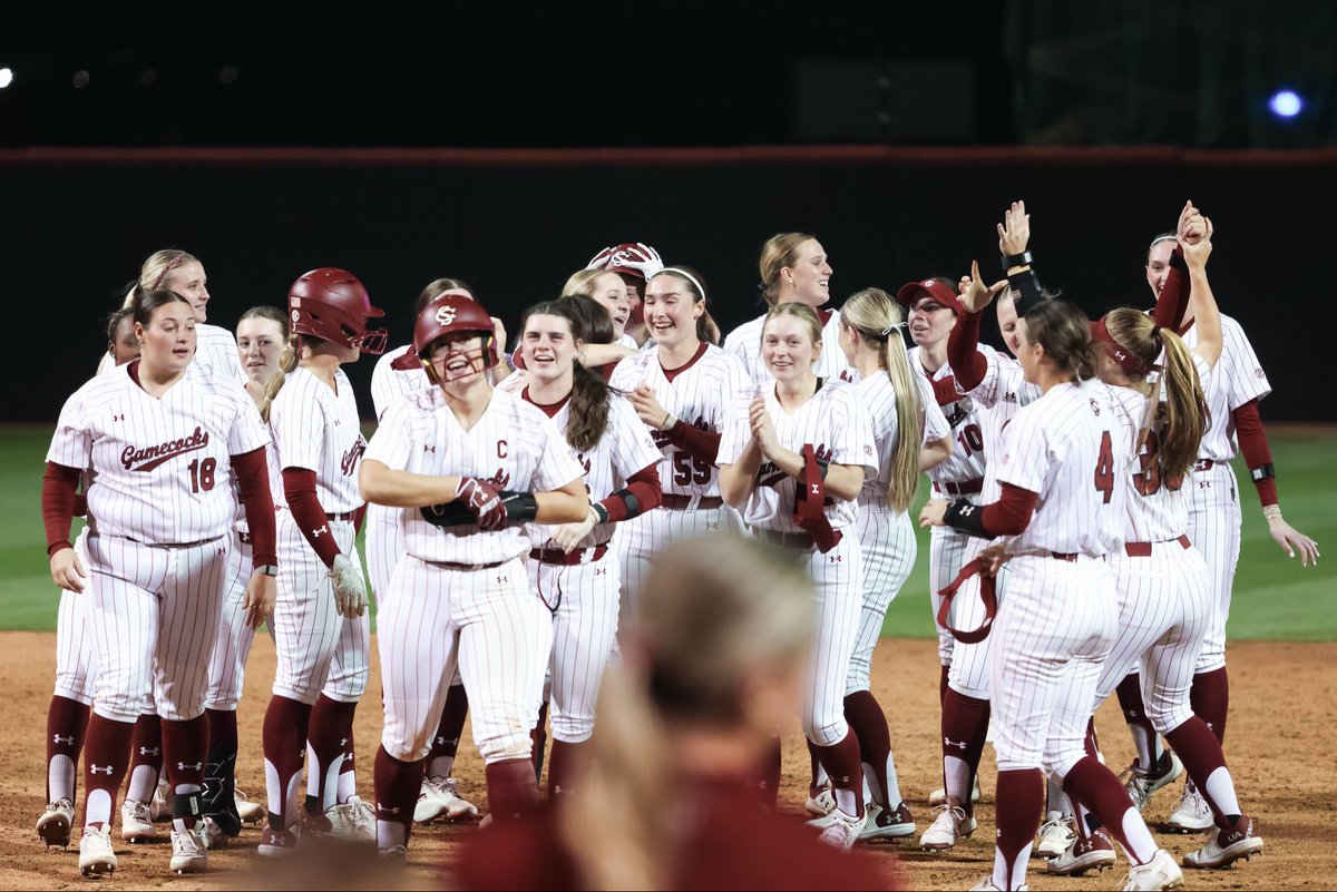 South Carolina Softball tweet media