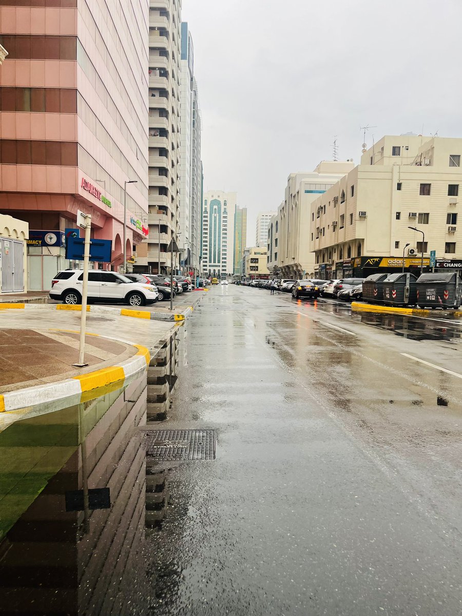 auhtripper tweet media