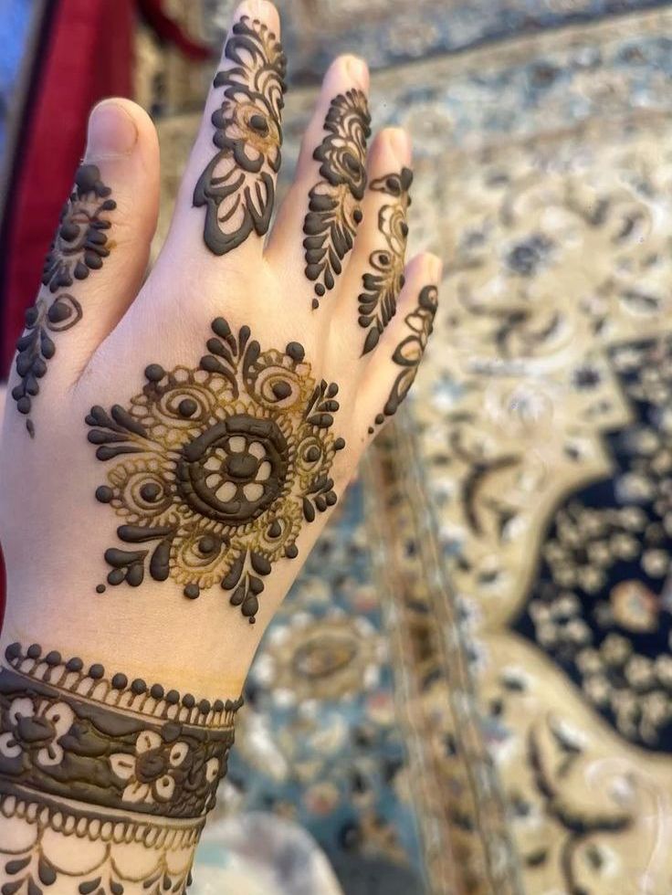 aymann.^᪲᪲᪲ tweet media