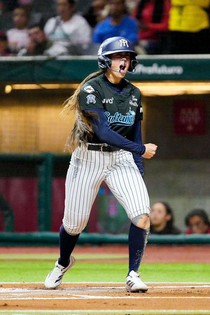 mikepelotero82's tweet photo. A LA DIABLA, ¡PEGÓ SULTANES!
Sultanes femenil se repuso de una pizarra de 5-1 y venció 8-7 a Diablos en el Alfredo Harp.

Monterrey está a un juego del título.

Tan cerca, pero tan lejos.

Un día a la vez. 🙏 https://t.co/HdaRXbYZPo