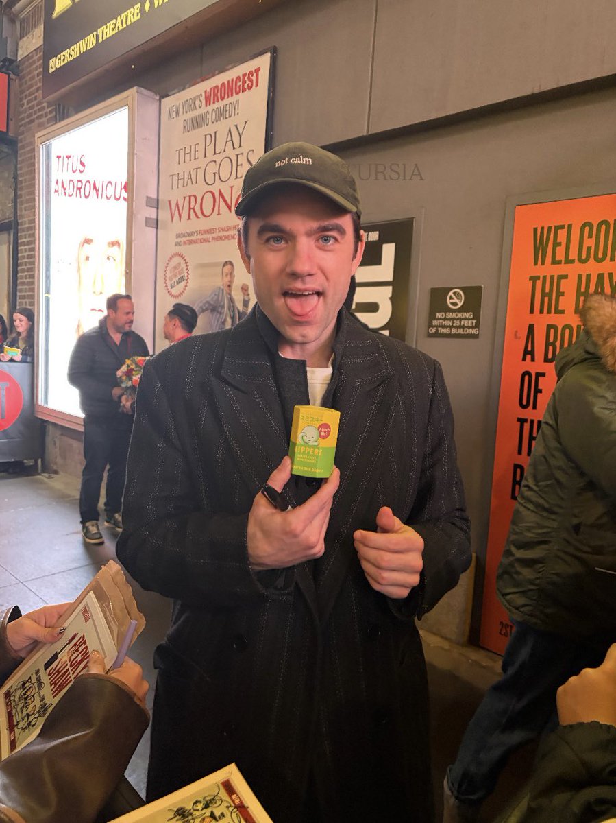 lotte 🦢 tweet media