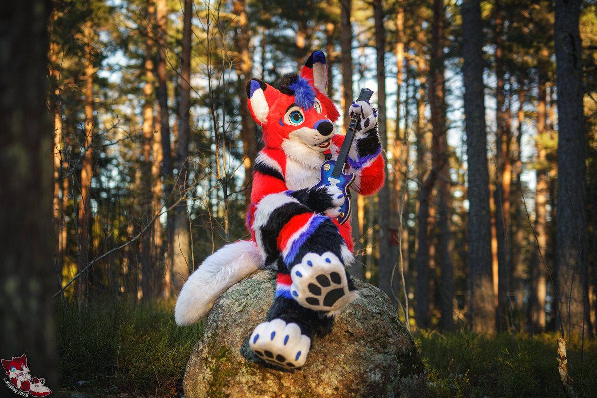 Mickelräven tweet media