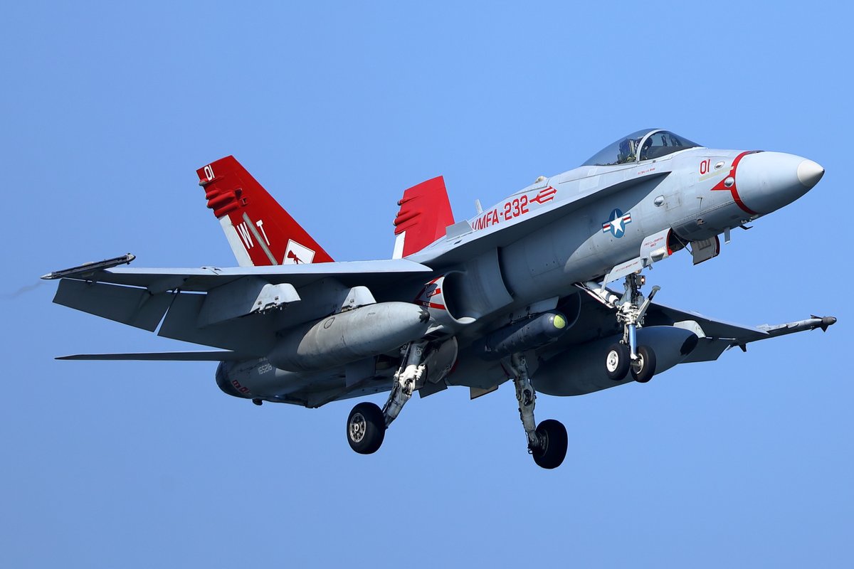 suzu2002526370's tweet image. 【レッデビ01】2026/03/20
お目当てのRedDevils01が撮れて良かったです．
つぎは低い上がりと、メラなしの転がり撮りたいです．
チャンスがあるといいな．
＃岩国基地
＃RedDevils
＃RJOI