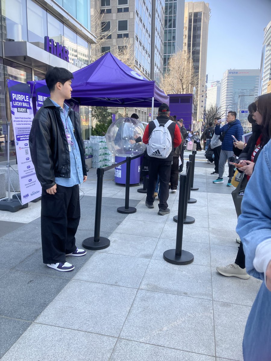 hopedreamhappy's tweet image. #Gwanghwamun
#HiKER
#HiKERGROUND
#HiKRpurpleyou