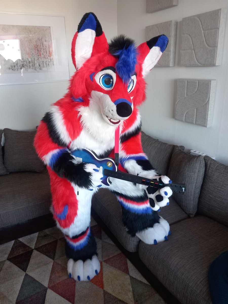 Mickelräven tweet media