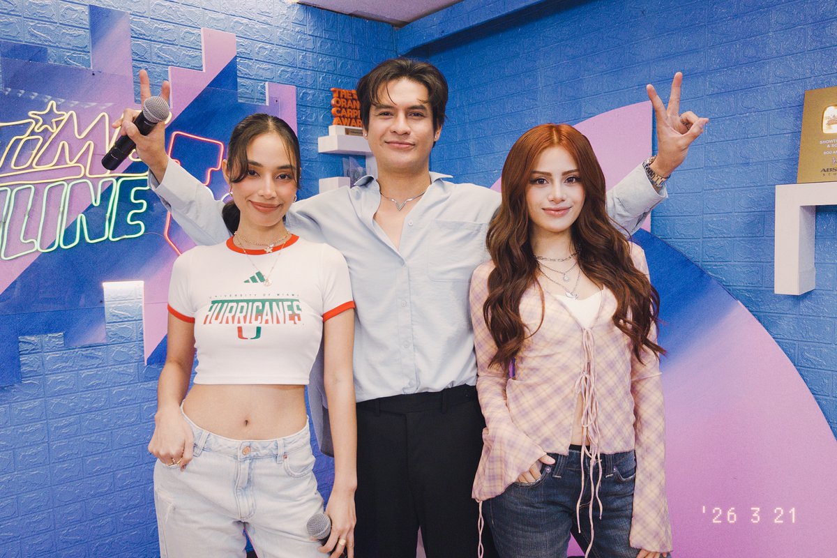 🌟 Abang-abang na sa maagang kulitan online with Zeah, Wize and Anne sa #ShowtimeOnlineU, 11:45am! #ShowtimeRegion8Fight 

⏰11:45am SOÜ Preshow
WATCH #ItsShowtime LIVE:     
linktr.ee/itsshowtimena