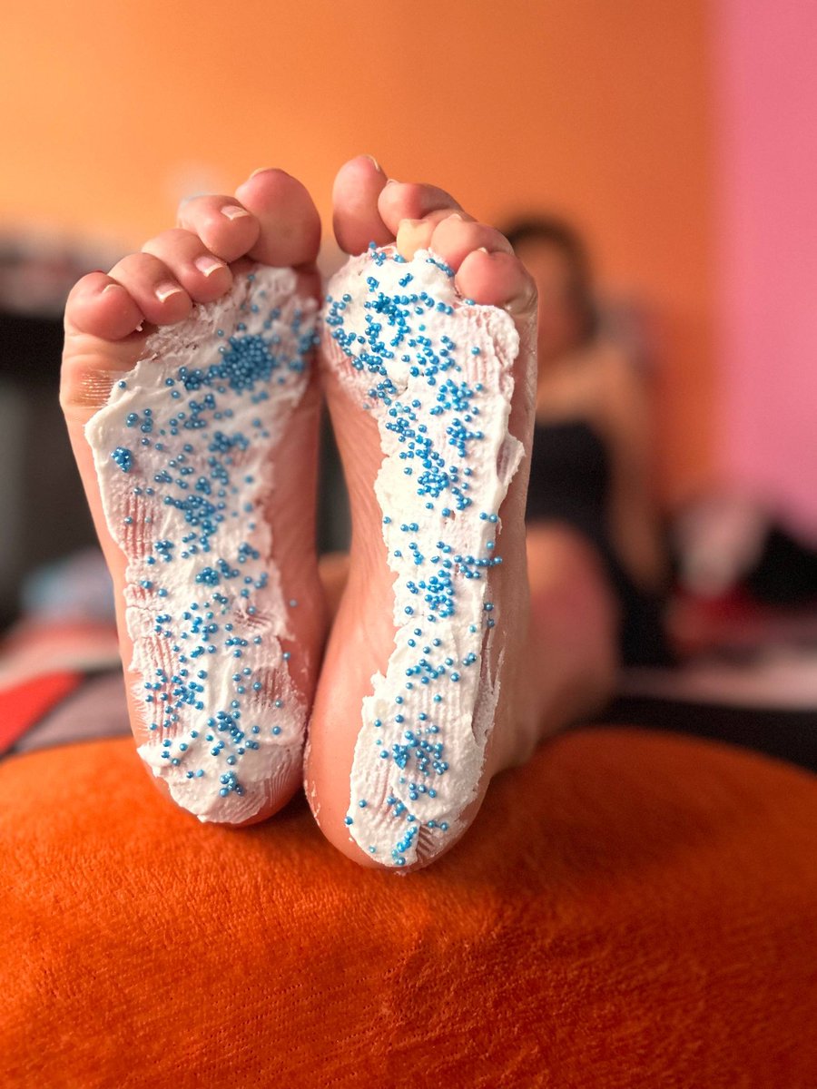 Te hize un pastel de queso ❤🧀

¿Quieres? 😌

Set completo en OnlyFans o Telegram VIP 💙🤍💙🤍💙
t.me/Vannellooop
OF: onlyfans.com/van32103