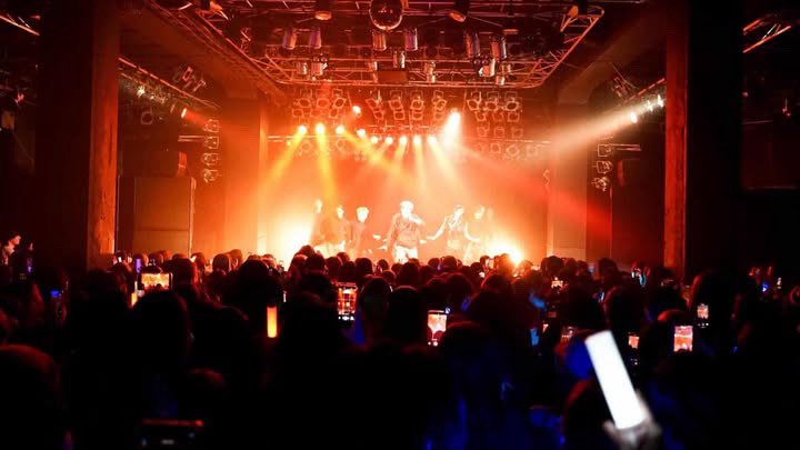 1or8_1derz_jp's tweet image. _ ✍🏻

LIVEENミュージック（@LiveenMu）にて
#GATHER 公演についてのライブレポと写真が
掲載されていますのでぜひご覧ください✨

▶︎ lvtimes.net/music/76134/

#ONEOREIGHT #1OR8 #1DERZ