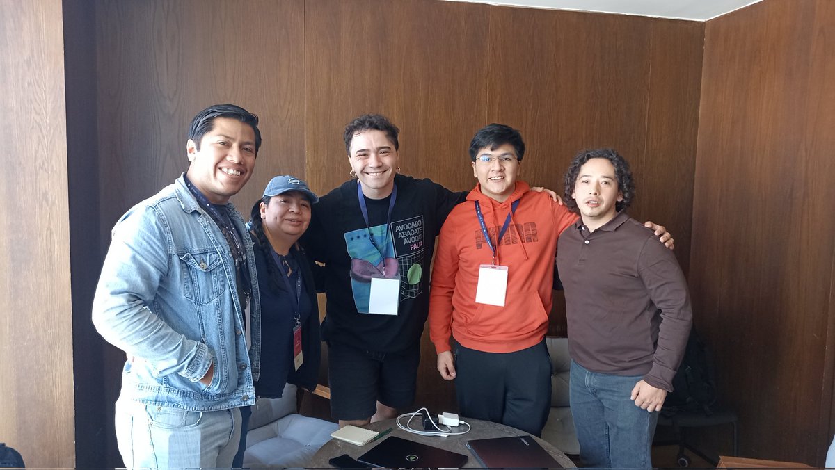 Edgadafi tweet media