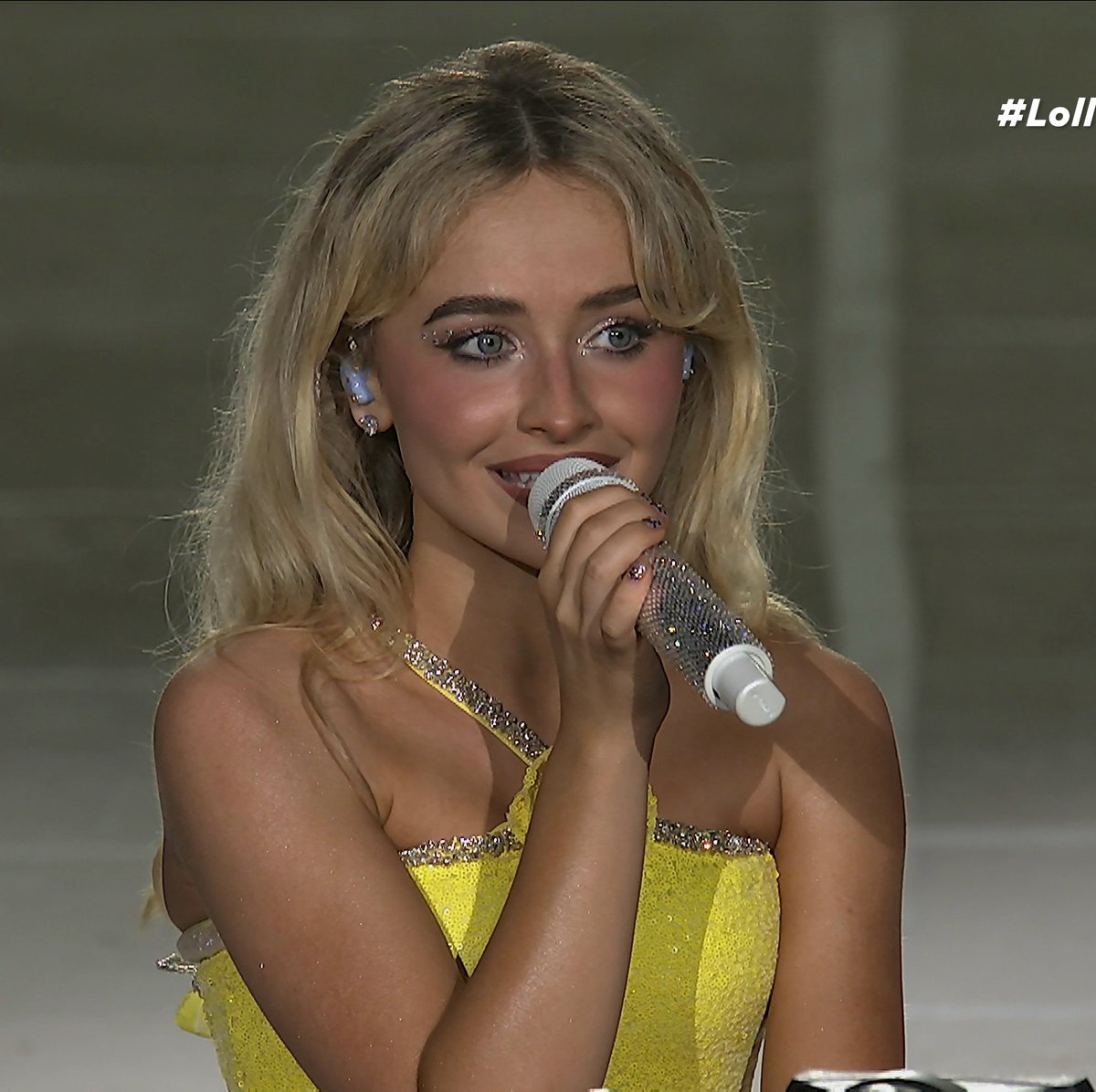 Sabrina Carpenter 4K tweet media