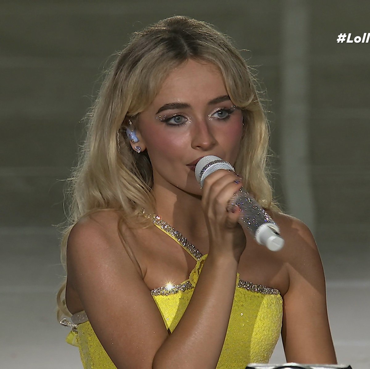 Sabrina Carpenter 4K tweet media