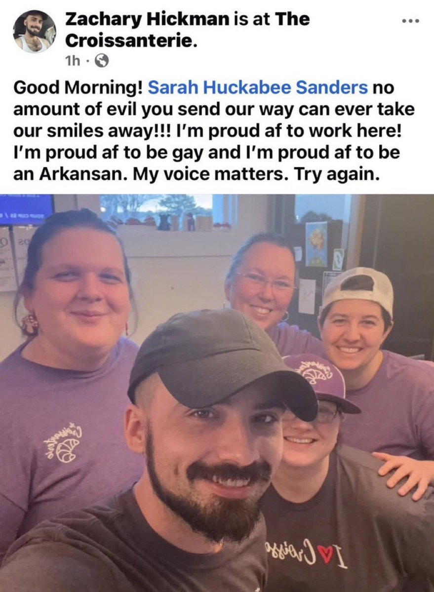 Random Retro Show tweet media