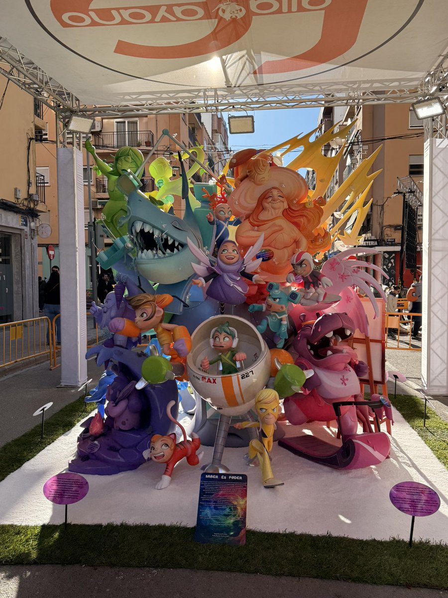 Falla Gayano Lluch tweet media