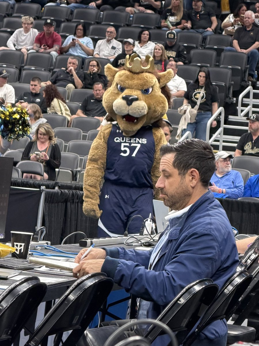 Hammer and Rails tweet media