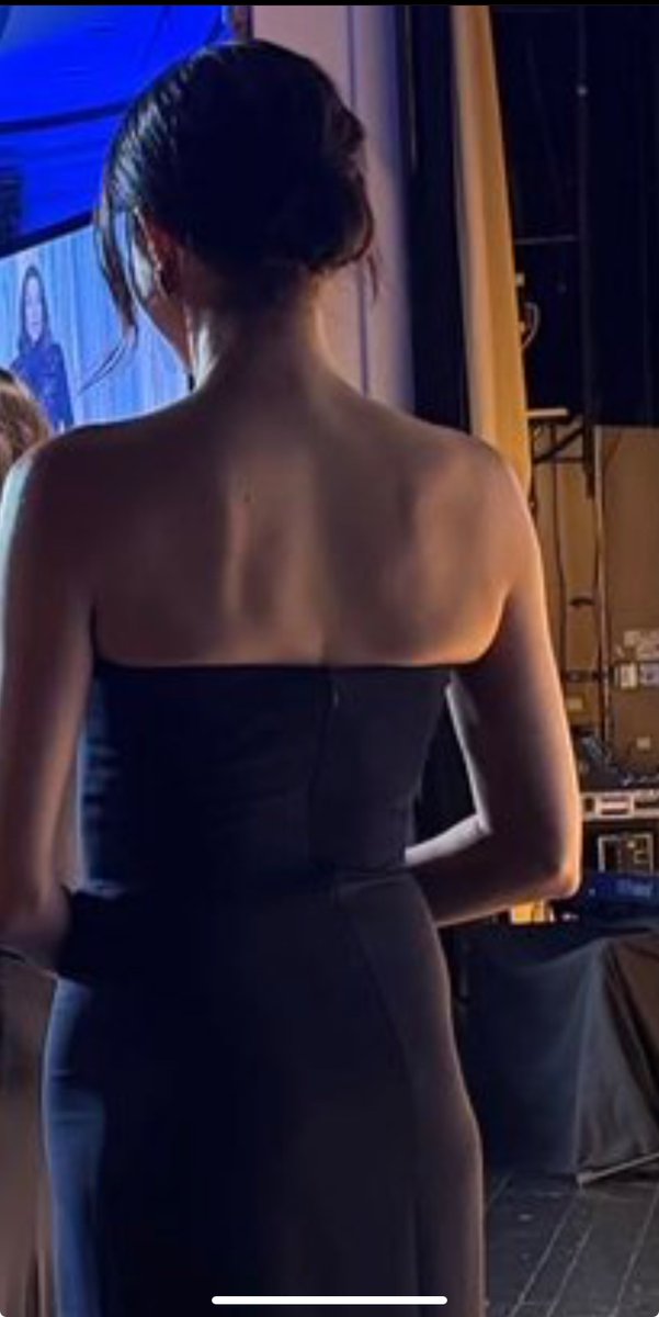 ⛈️ 🍵 Back Row Betty tweet media