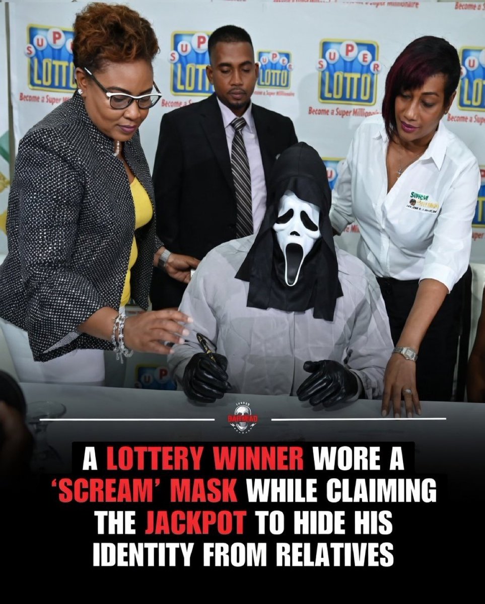 The G-Listed tweet media