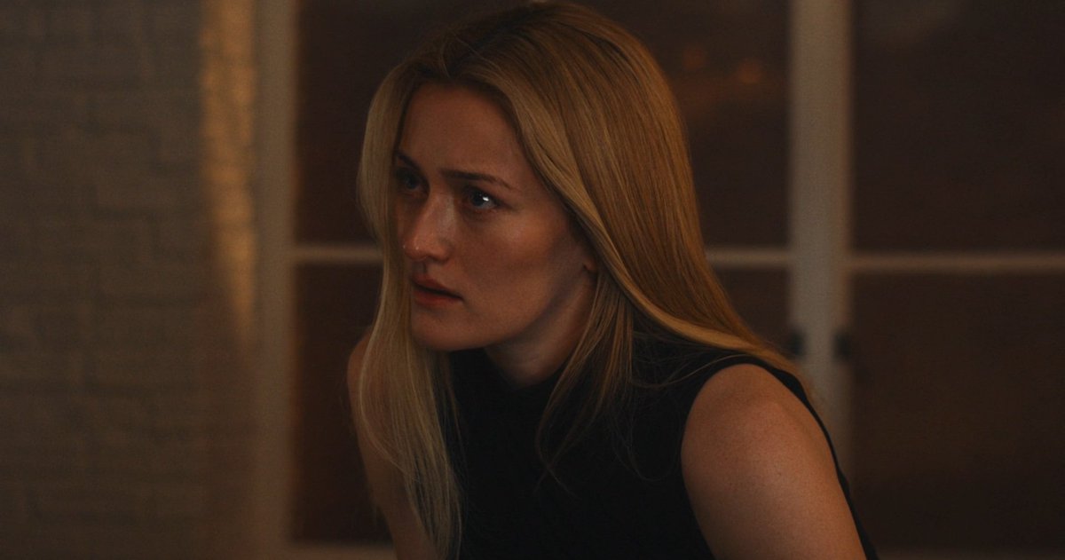 godsandmortaIs's tweet photo. sarah pidgeon delivering an emmy worthy performance in the penultimate episode of fx’s love story, a thread: https://t.co/qYG1PnUOrR