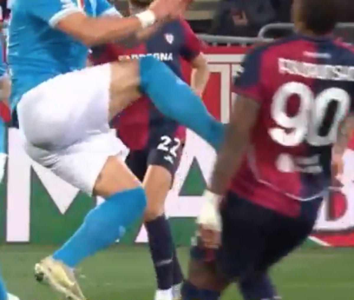 Felix Magath bistellato l'azzittatore tweet media