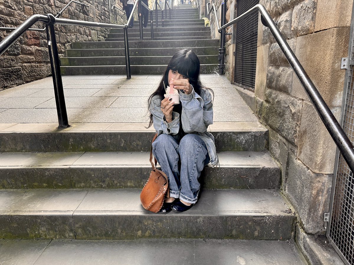 nida 𓃹 tweet media