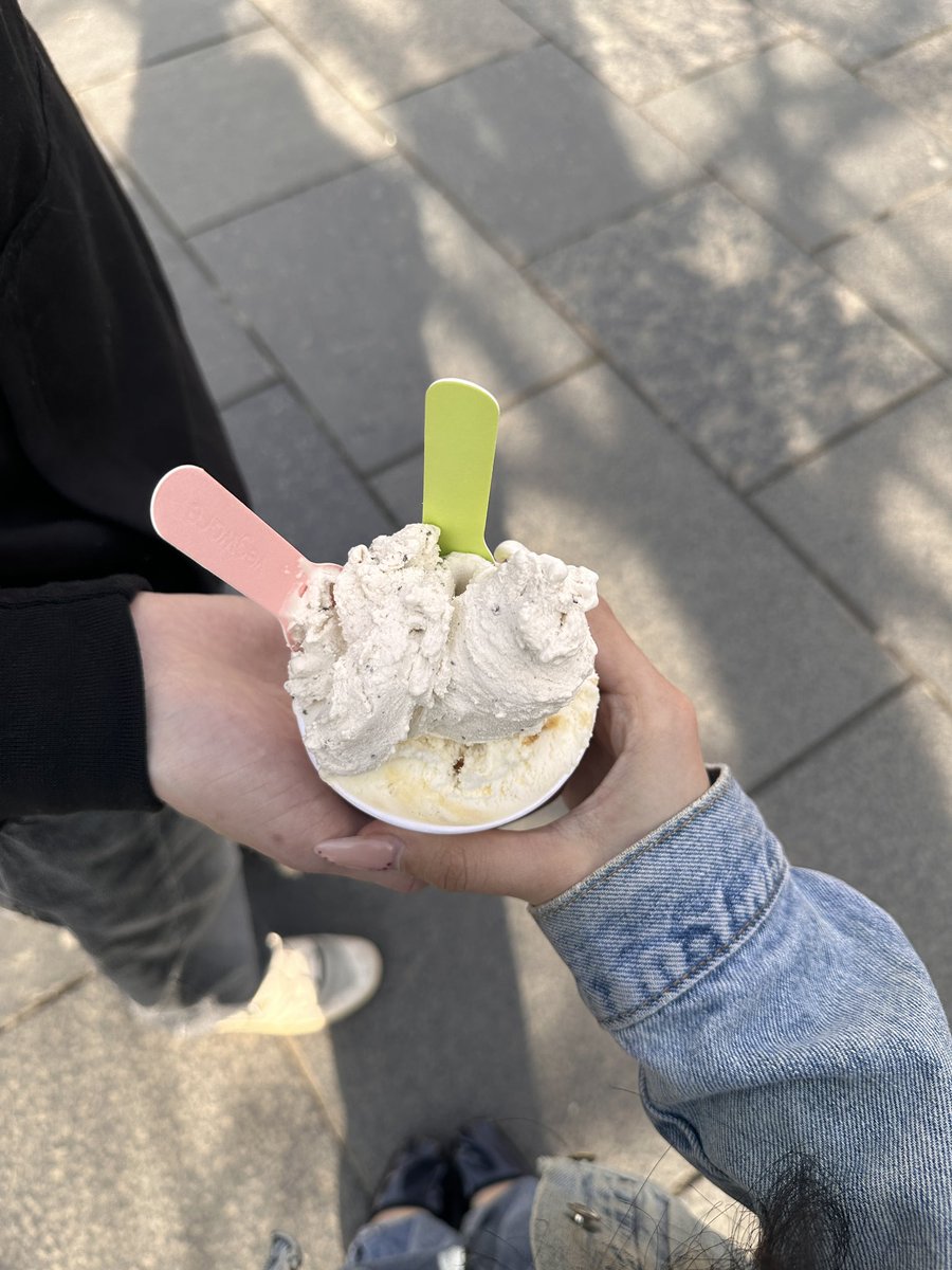 nida 𓃹 tweet media