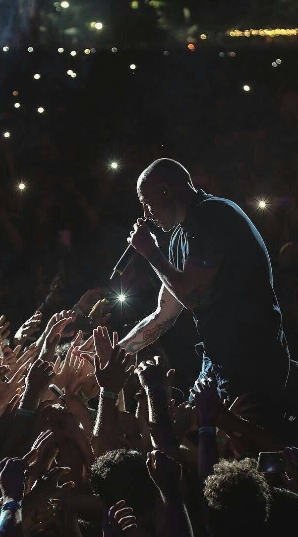 thehybridthings's tweet photo. Dear Chester, 
You made such a huge impact and you touched countless souls. 
We will forever celebrate your phenomenal voice, charisma,  passion,kindness, the light you brought into the world, your spirit &amp; legacy. You live through the music you left behind &amp;the light you carried https://t.co/Hnjz1LFdMZ