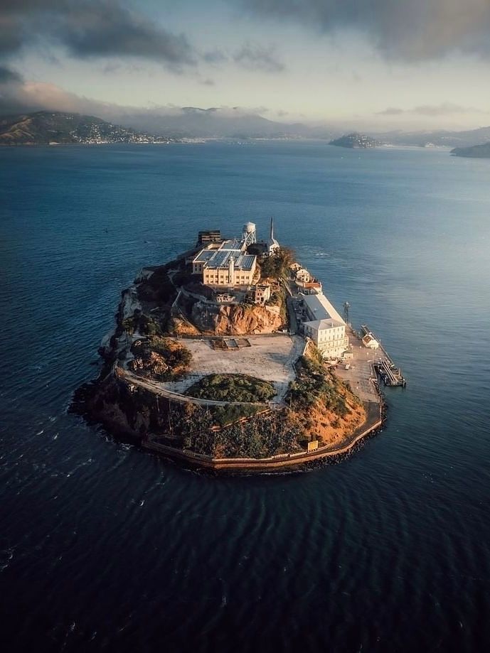 History Facts tweet media