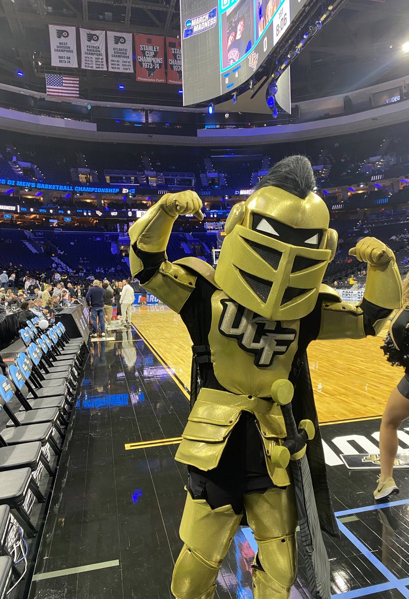 District of Buckets tweet media