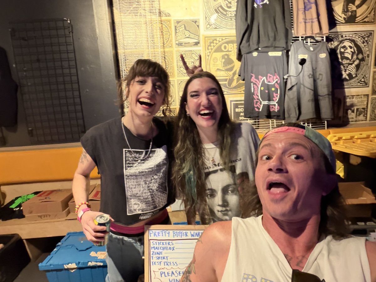 EMO KIDS ANONYMOUS tweet media