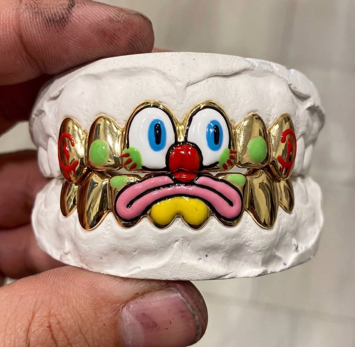 Rogue Fashion tweet media