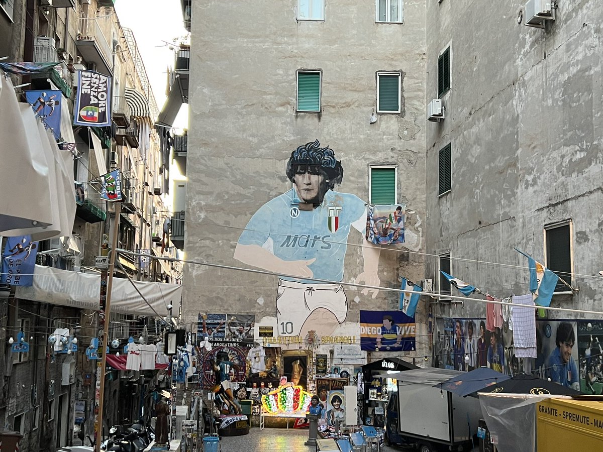 𝓞𝓵𝓮 tweet media