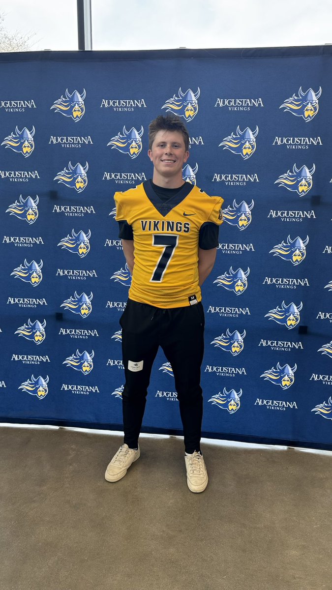 CashLacy27's tweet photo. Thanks to @AugieFB @Coach_Enderson for the great junior day! 
@CoachSchrenk @CoachStartz https://t.co/SxAjEhijoD