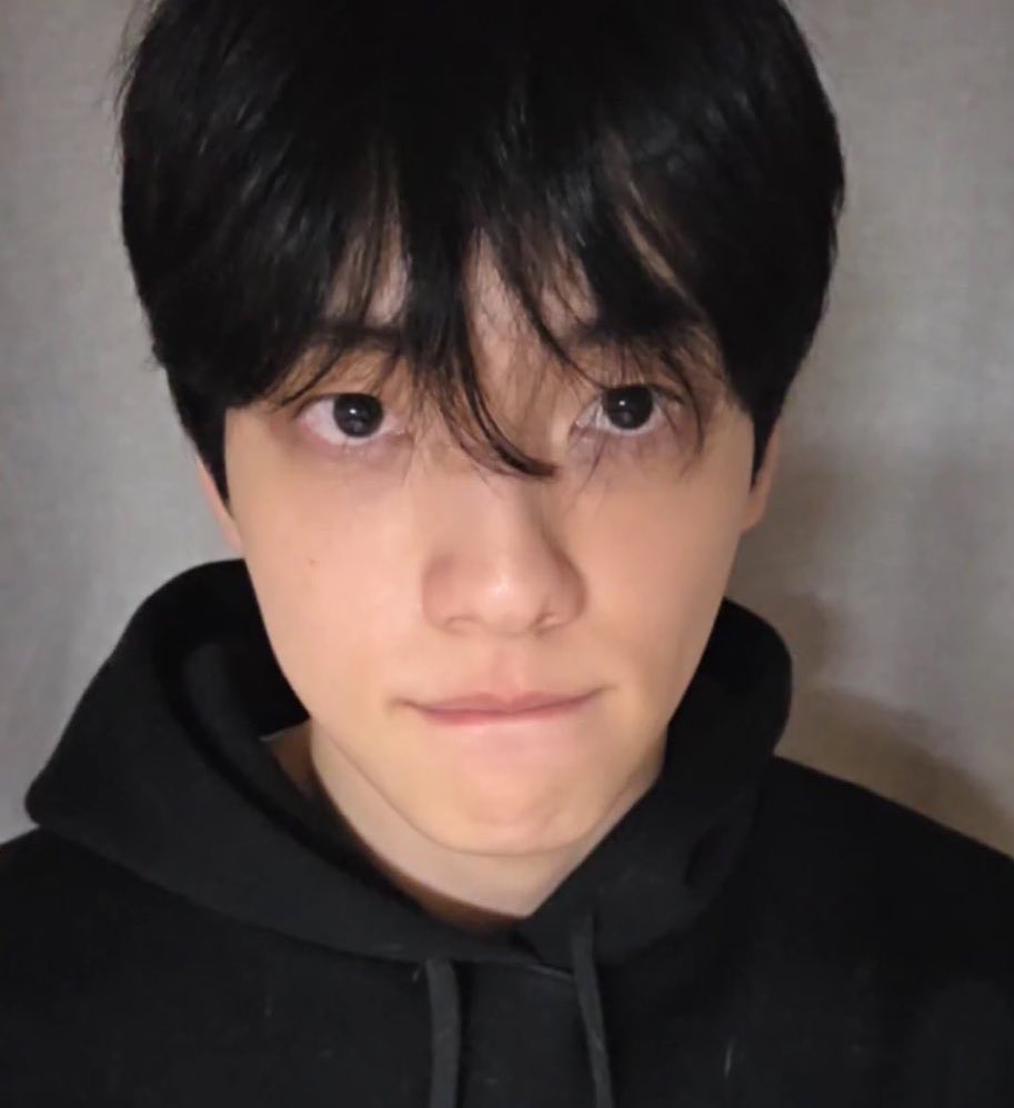 s a r a ☆ very ia atm tweet media