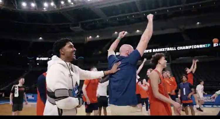Foos_Paul's tweet photo. @BrentKempen @IlliniMBB Who is wearing the sling? https://t.co/jkr6NZ8wKE