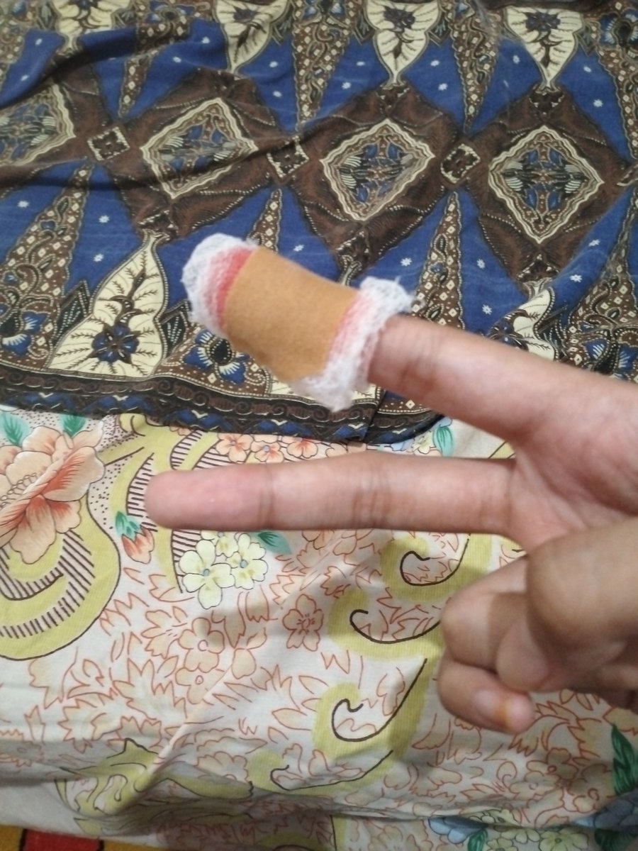 Erin sedang dibantai tweet media