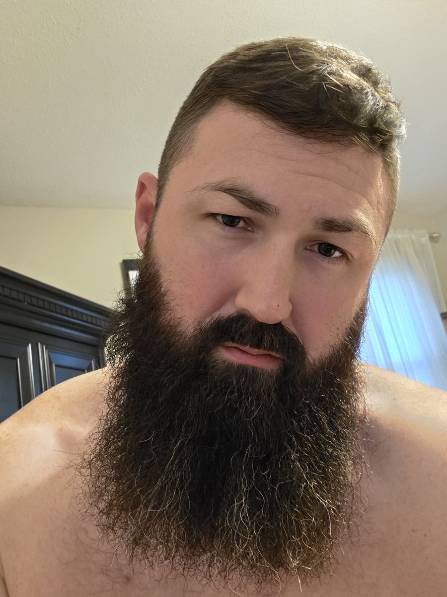HRBomber tweet media