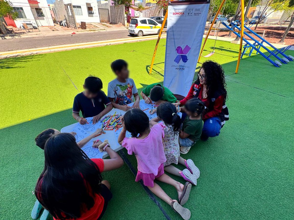 SonoraSeguridad's tweet photo. El parque lineal del Complejo de Seguridad en #GuaymasNorte es un espacio donde niñas y niños juegan y conviven.
Con apoyo del Centro Estatal de Prevención del Delito, se impulsan deportes y valores.
#SSPCSonora https://t.co/oS8AGWB4WM