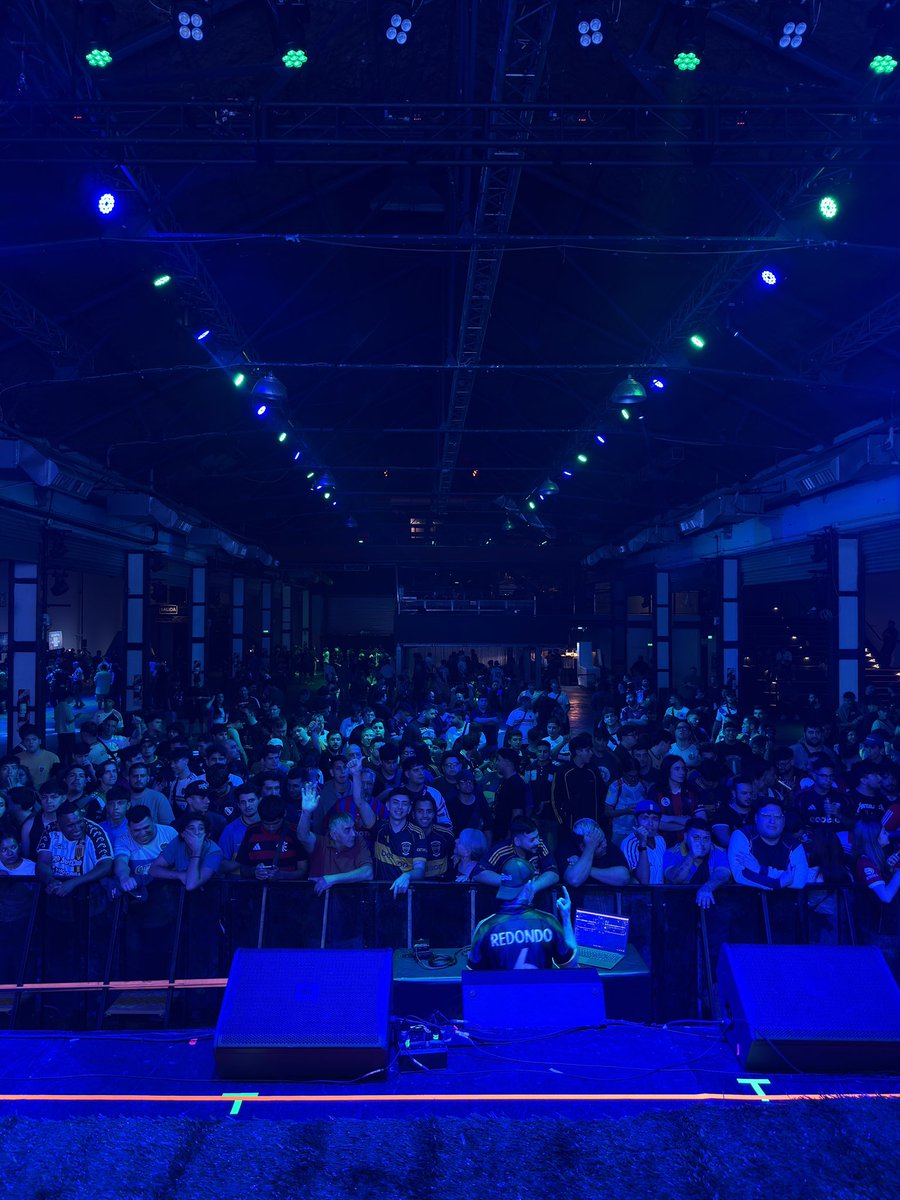 Y TODAVÍA FALTA UNA HORA Y MEDIA.

#CEFShow