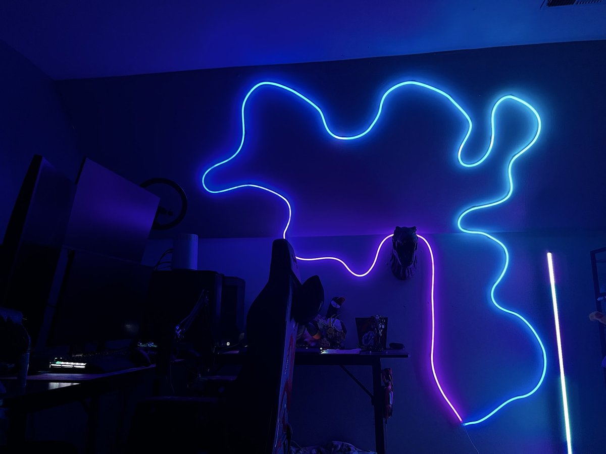 OMiT Swiphey tweet media