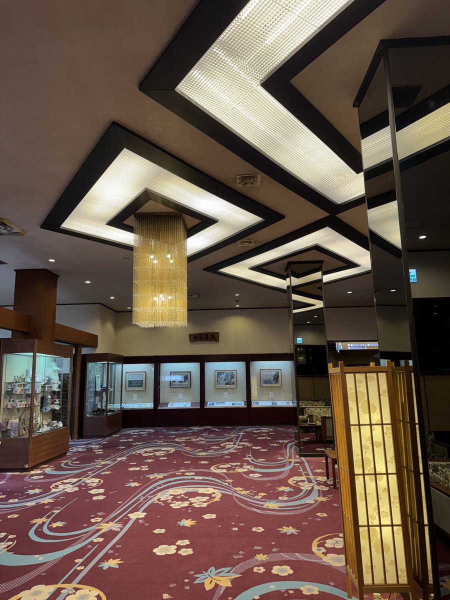 五浦観光ホテル別館大観荘で日帰り風呂。立派な建物。お風呂の露天は、天気が良ければ星空綺麗だったんだろうな！