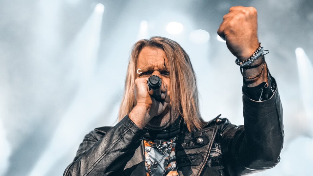 Three Days Grace tweet media