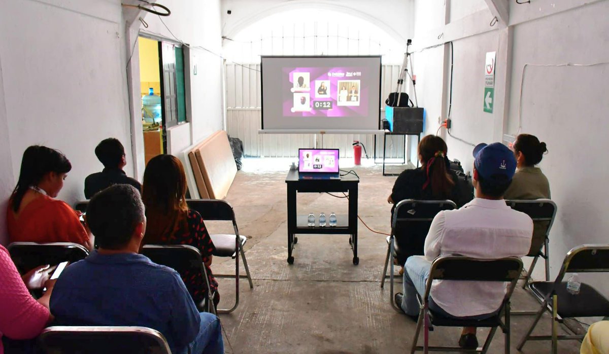 Marisol_OPLEVer's tweet photo. #ActividadesOPLEV 🗳️
Este viernes estuve presente en el desarrollo del #DebateVirtual 💻 del Proceso Electoral Local Extraordinario 2026 🗳️, correspondiente a la elección del Ayuntamiento de #Tamiahua.

Un ejercicio que fortalece el diálogo democrático y acerca a la ciudadanía a las propuestas de las candidaturas.