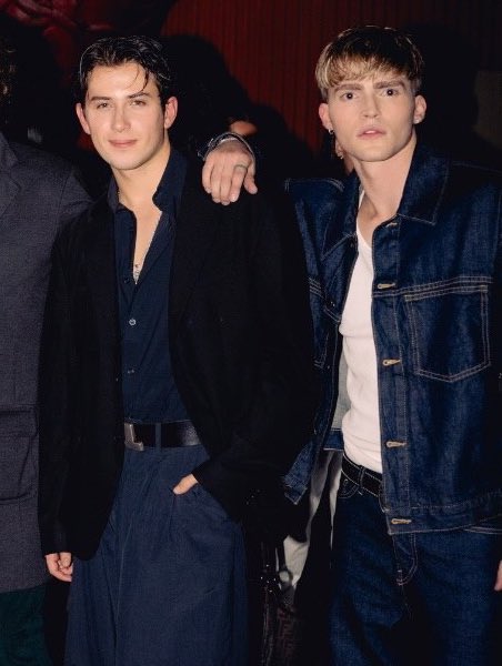 alebi daily tweet media