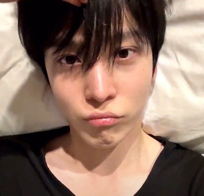 s a r a ☆ very ia atm tweet media