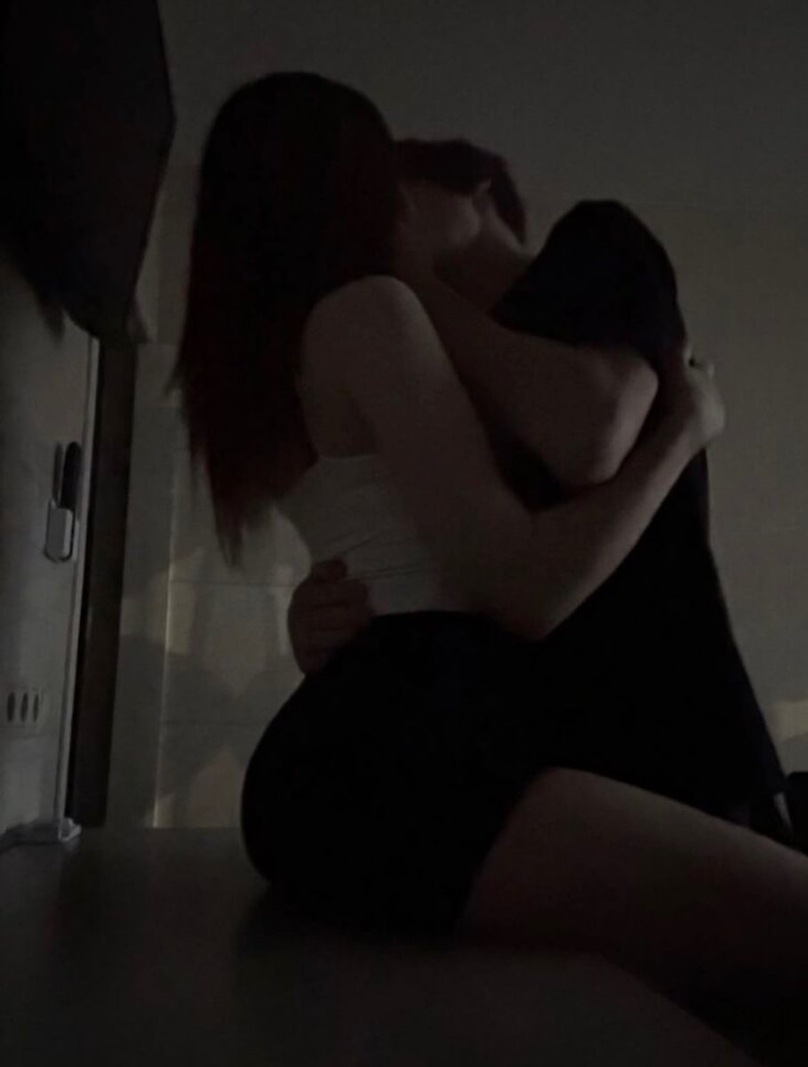 me and who (@dailycouplepost) on Twitter photo 