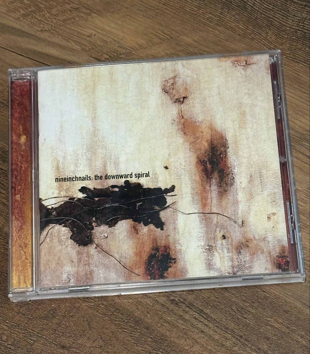 drrckbr's tweet image. “And you could have it all
My empire of dirt”

Nine Inch Nails - The Downward Spiral
🇺🇸
1994

#NIN #industrialrock #classicrock